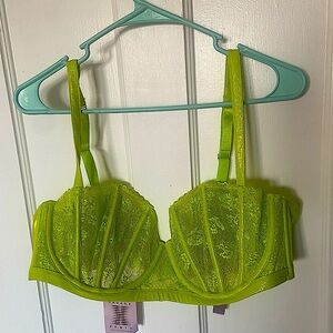 Savage X Fenty 40DD balconette style lingerie! NWT, never worn, and super cute.